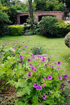Garden8-09.JPG